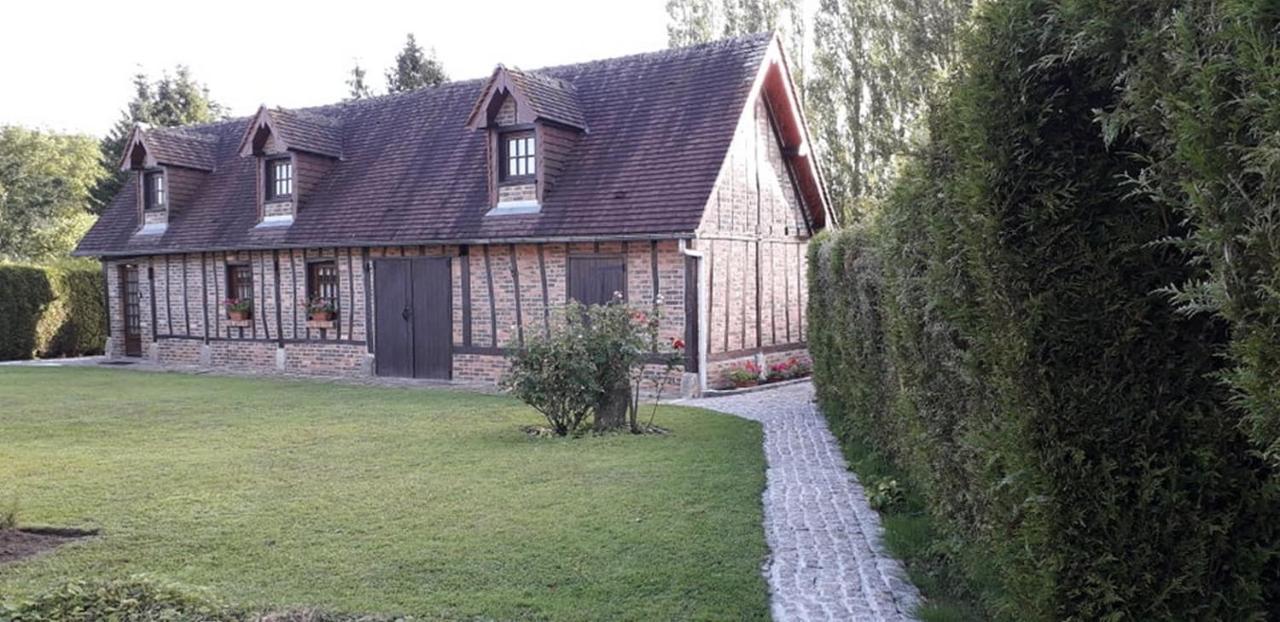 Le Petit Gite De La Varenne Saint-Hellier Εξωτερικό φωτογραφία
